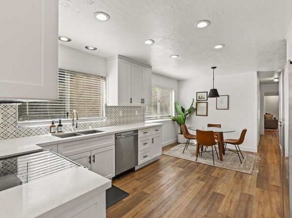 1530 Windsong Lane, Escondido CA 92026