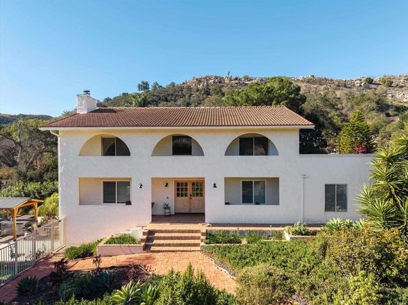 1530 Windsong Lane, Escondido CA 92026