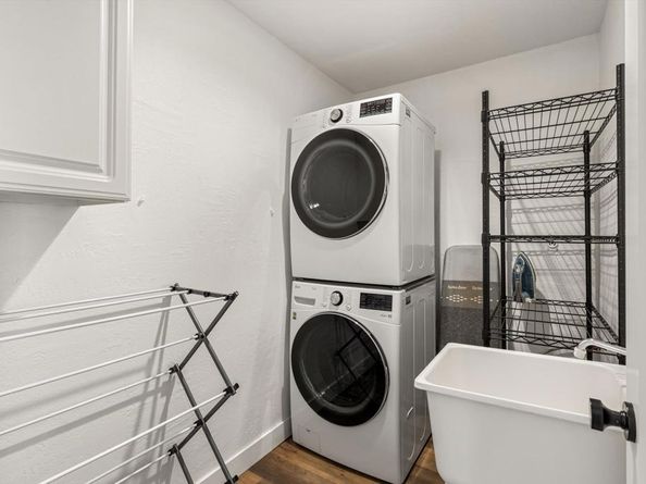 1530 Windsong Lane, Escondido CA 92026