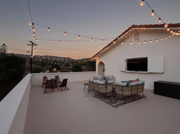 1530 Windsong Lane, Escondido CA 92026