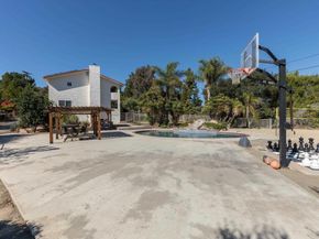 1530 Windsong Lane, Escondido CA 92026