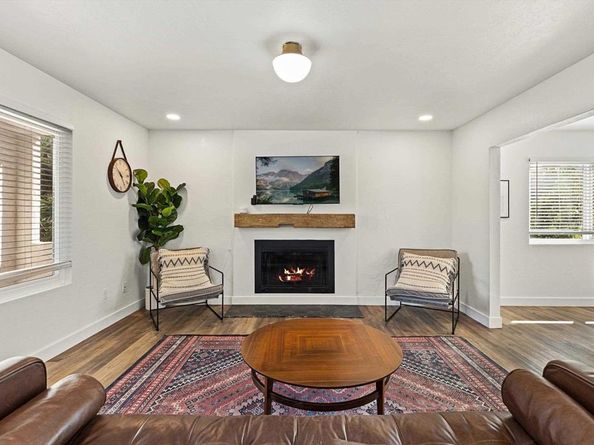 1530 Windsong Lane, Escondido CA 92026