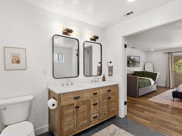 1530 Windsong Lane, Escondido CA 92026