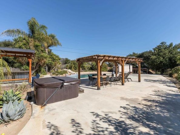 1530 Windsong Lane, Escondido CA 92026