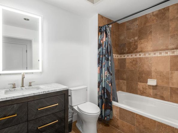 700 W E Street 1904, San Diego CA 92101