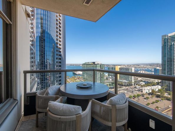 700 W E Street 1904, San Diego CA 92101