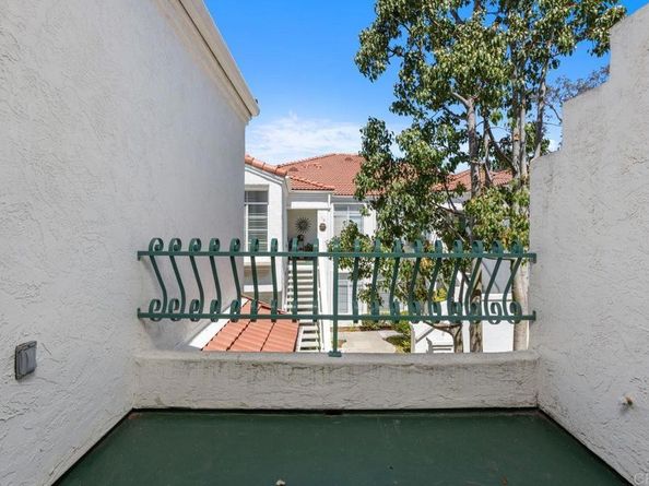 3325 Genoa Way 110, Oceanside CA 92056