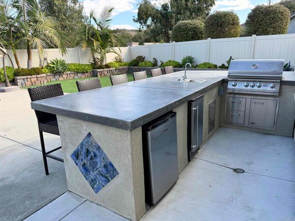 1564 Manzanita Hollows Lane, Vista CA 92084
