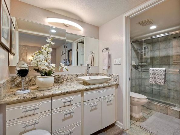 2564 Navarra Drive 213, Carlsbad CA 92009
