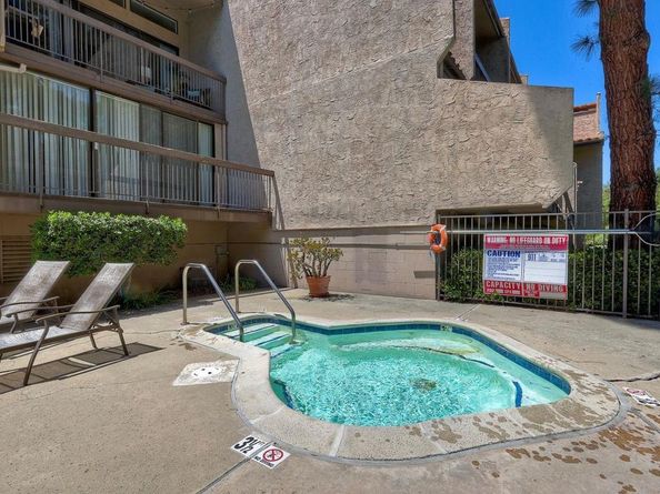 2564 Navarra Drive 213, Carlsbad CA 92009
