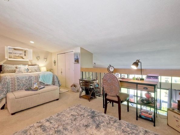 2564 Navarra Drive 213, Carlsbad CA 92009