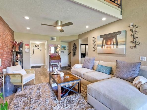 2564 Navarra Drive 213, Carlsbad CA 92009