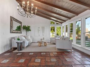 6817 Vianda Ct Court, Carlsbad CA 92009