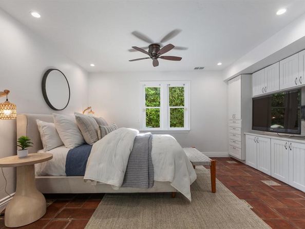 6817 Vianda Ct Court, Carlsbad CA 92009