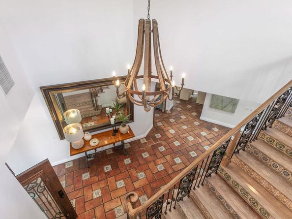 6817 Vianda Ct Court, Carlsbad CA 92009