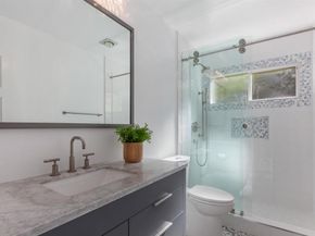 6817 Vianda Ct Court, Carlsbad CA 92009