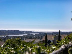 6817 Vianda Ct Court, Carlsbad CA 92009