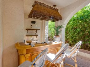 6817 Vianda Ct Court, Carlsbad CA 92009