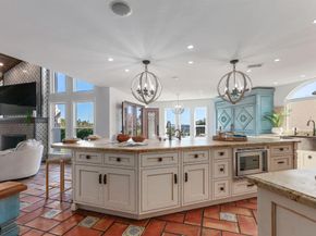 6817 Vianda Ct Court, Carlsbad CA 92009