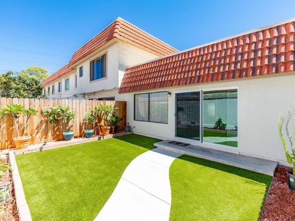 2801 Via Topacio, Carlsbad CA 92010