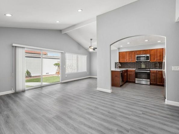2801 Via Topacio, Carlsbad CA 92010