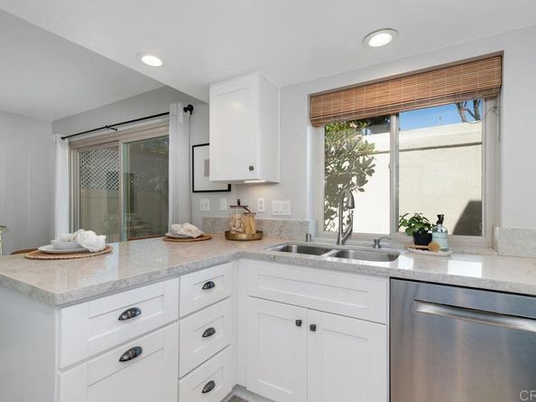 6848 Briarwood Drive, Carlsbad CA 92011