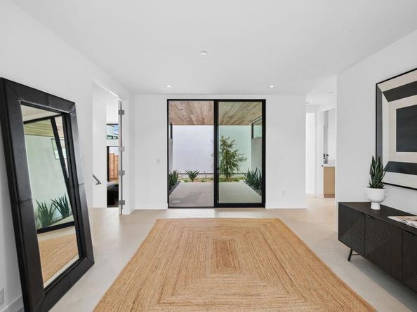 2052 Montgomery Avenue, Cardiff By The Sea CA 92007
