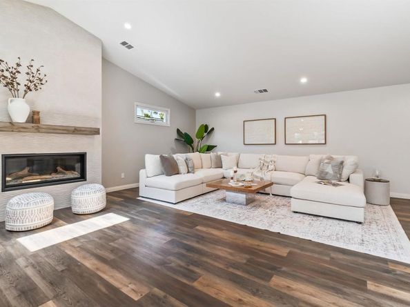 5183 El Arbol Drive, Carlsbad CA 92008