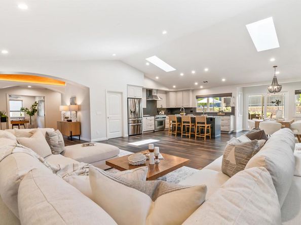 5183 El Arbol Drive, Carlsbad CA 92008