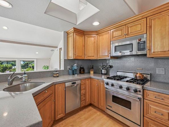 2542 Manchester Avenue, Cardiff By The Sea CA 92007