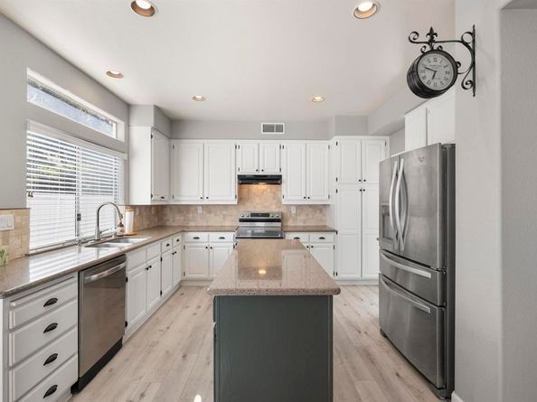 3678 Via Bernardo, Oceanside CA 92056