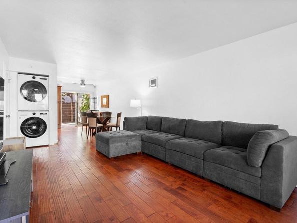 3414 Los Mochis Way, Oceanside CA 92056
