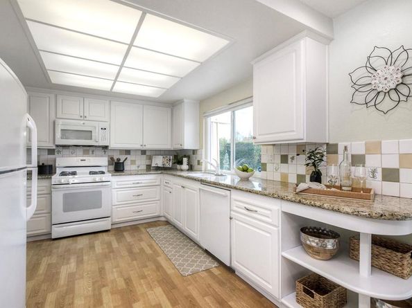 2609 Sombrosa Street, Carlsbad CA 92009