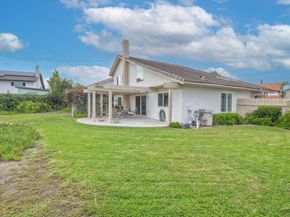2609 Sombrosa Street, Carlsbad CA 92009