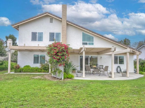 2609 Sombrosa Street, Carlsbad CA 92009