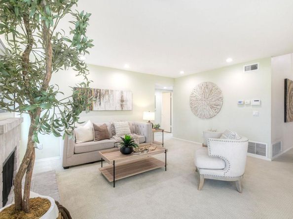 2609 Sombrosa Street, Carlsbad CA 92009