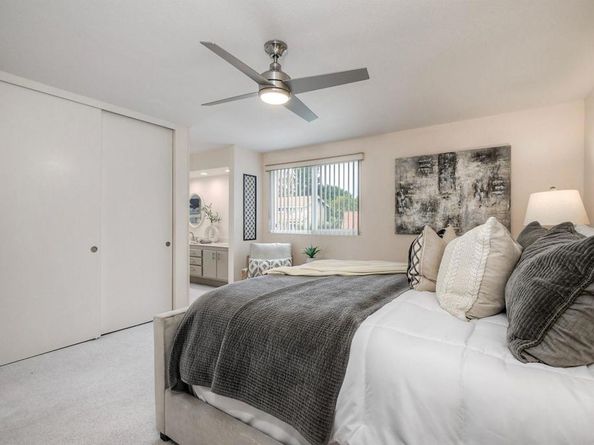 2609 Sombrosa Street, Carlsbad CA 92009