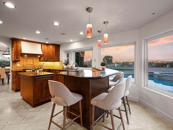 213 Via Palacio, Encinitas CA 92024