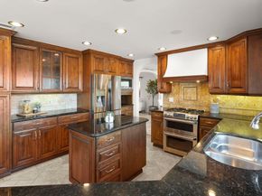 213 Via Palacio, Encinitas CA 92024