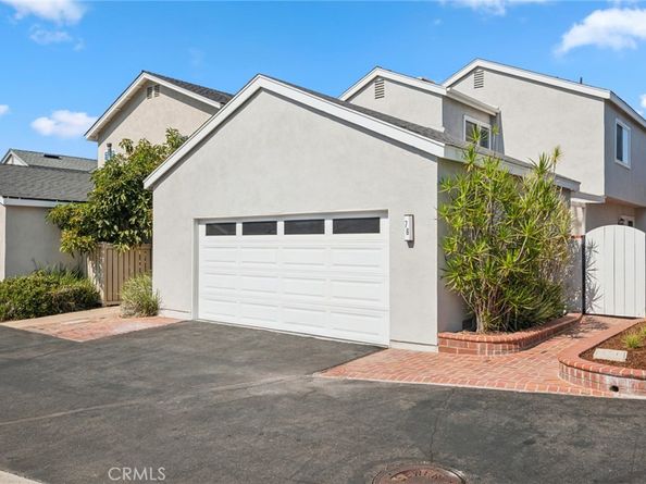 76 Racing Wind, Irvine CA 92614