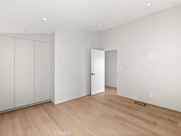 9336 Lloydcrest Drive Beverly - EyJidWNrZXQiOiJwcmV2dS1saXN0aW5ncyIsImtleSI6Imxpc3RpbmdzL0p4NlFwQVZlUjNDQjZrVms0cnJMSTdhNG5RRy80NmYzNmIwMmFiMWFiM2RhMmIxNmNkMDExZmZlNDMwOCIsImVkaXRzIjp7InJlc2l6ZSI6eyJ3aWR0aCI6NTk0LCJoZWlnaHQiOjQ0NSwiZml0IjoiY292ZXIifX19