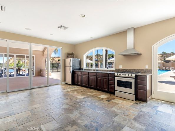 235 62nd Street, Newport Beach CA 92663