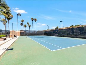 235 62nd Street, Newport Beach CA 92663