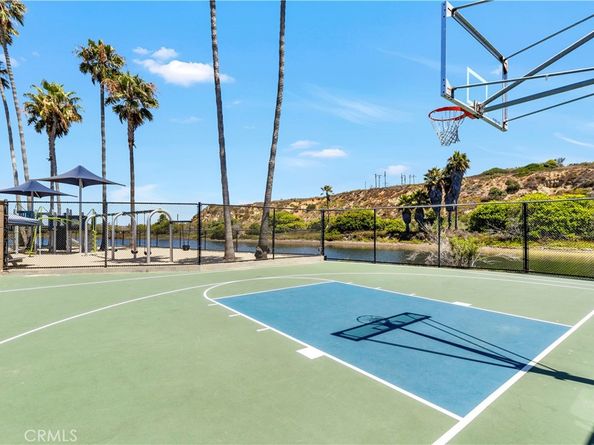 235 62nd Street, Newport Beach CA 92663