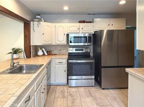 406 University Avenue, Burbank CA 91504