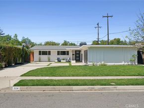 304 Hanover, Costa Mesa CA 92626