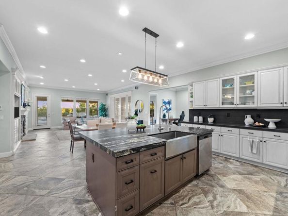 2216 Blossom Hill Lane, Escondido CA 92029