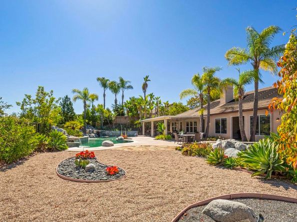 2216 Blossom Hill Lane, Escondido CA 92029