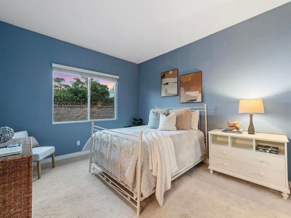 2216 Blossom Hill Lane, Escondido CA 92029