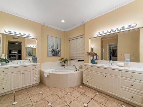 2216 Blossom Hill Lane, Escondido CA 92029